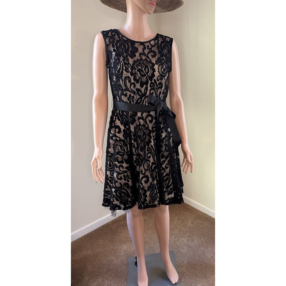 Betsy & Adam Black Lace and Tan Mini Formal Dress Size 6